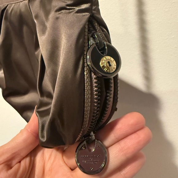 Henri bendel satin Chain Strap bag wristlet - Picture 2 of 10